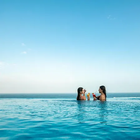 Triton Prestige Seaview And Spa-3